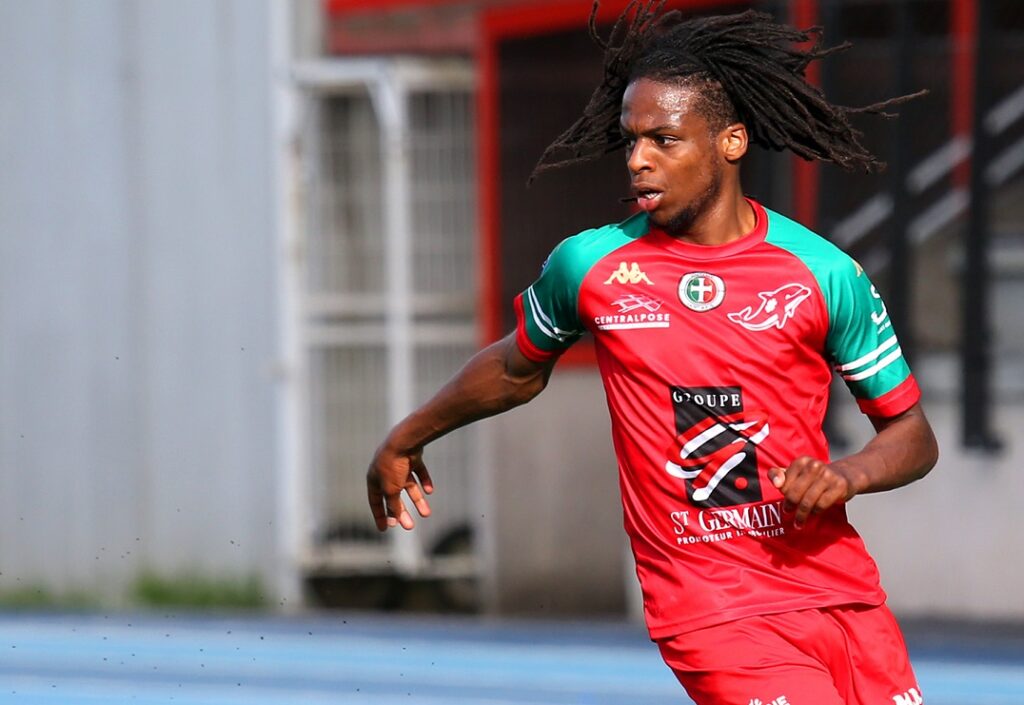 National 2, Lusitanos de SaintMaur Emmanuel François «Je reviens à