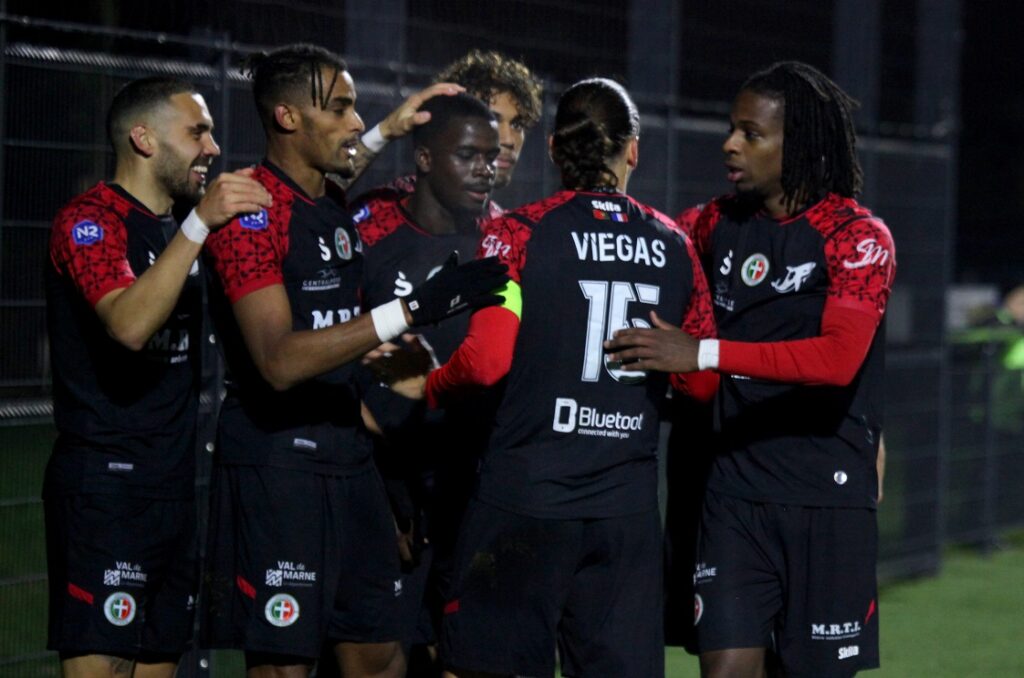 National 2 Les Lusitanos de Saint Maur redécollent LusoJornal