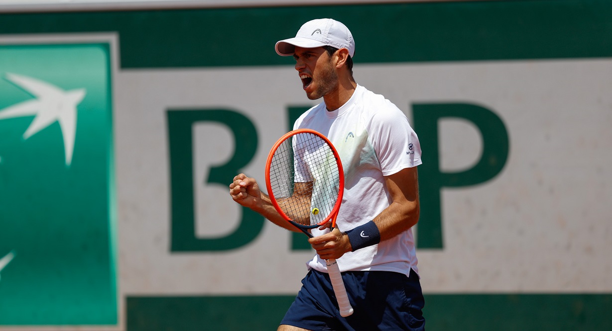 Tenista Nuno Borges apura-se para a segunda ronda de Roland Garros ...